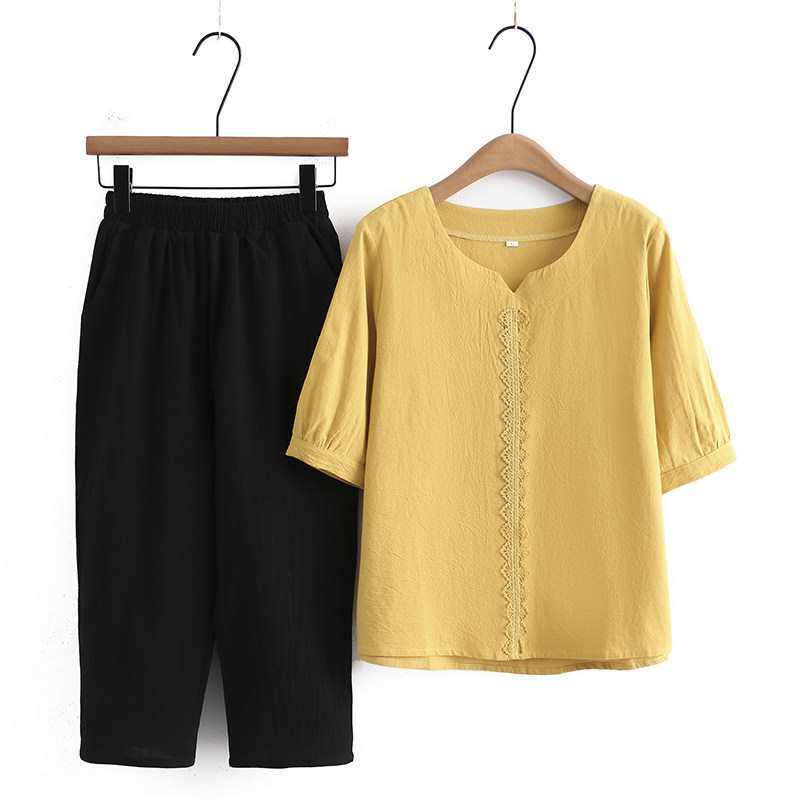 Sommer-Zweiteiler für Frauen mittleren Alters: Kurzarm-T-Shirt und Freizeithose, reine Baumwollmischung, leicht und stilvoll.