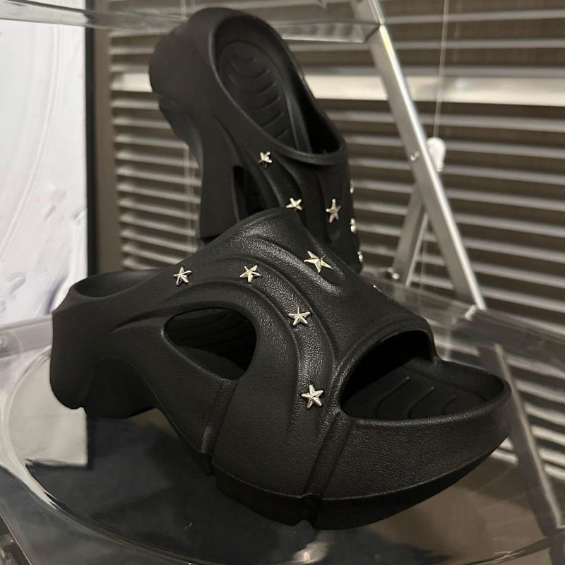 

Rivet thick-soled women s summer outer wear new seaside heightening leisure beach fashionable and comfortable versatile one-word cool slippers 41 чёрный