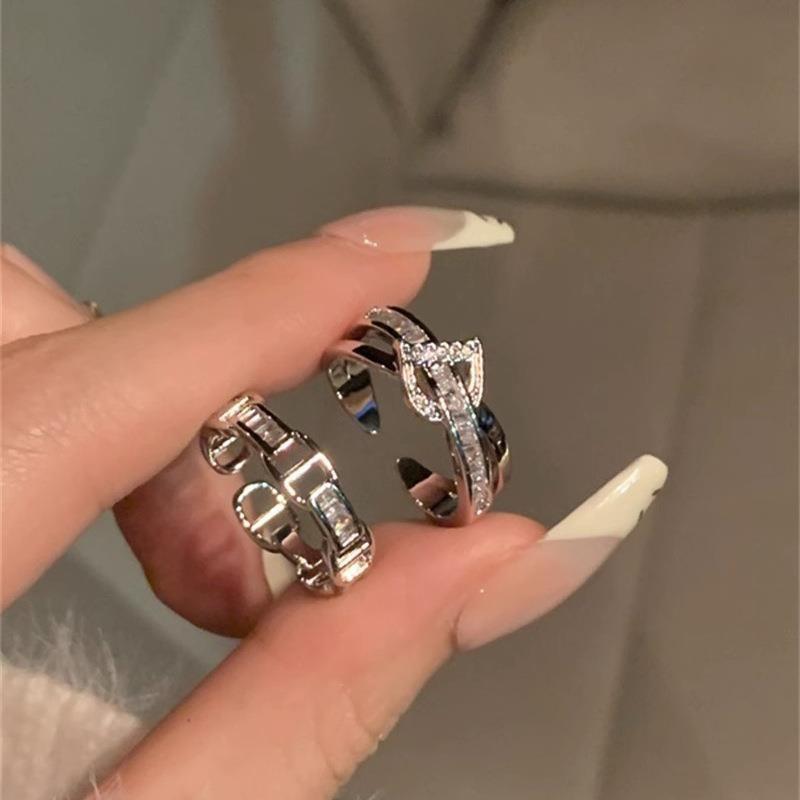 Elegant Trendy And Copper Ring For Women Featuring Geometric Design With Sparkling Zircon Stones For Chic Appeal