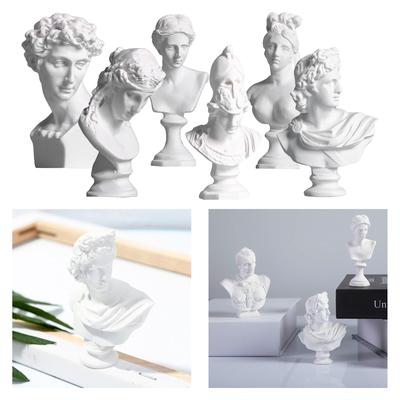 Deko & Wohnaccessoires – Statuetten