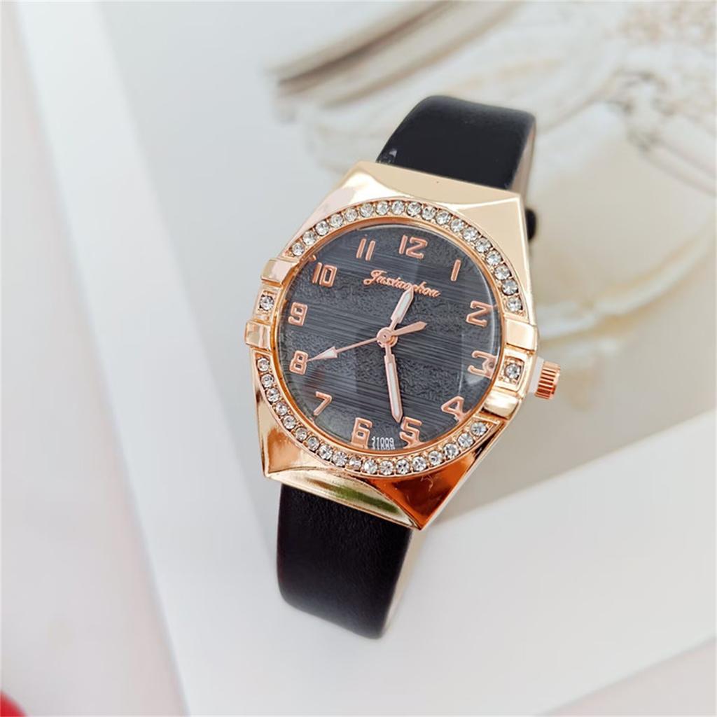 Women Fashion Leather Watch