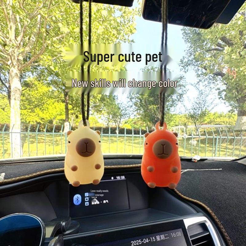 Color-Changing Roast Duck Pendant: Capybara Car-Mount Keychain Reacts To Light & UV Rays, Entertaining Novelty Item