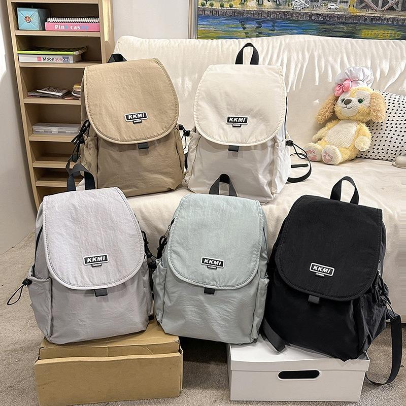 Simple and lightweight backpack autumn and winter new versatile student backpack leisure travel backpack