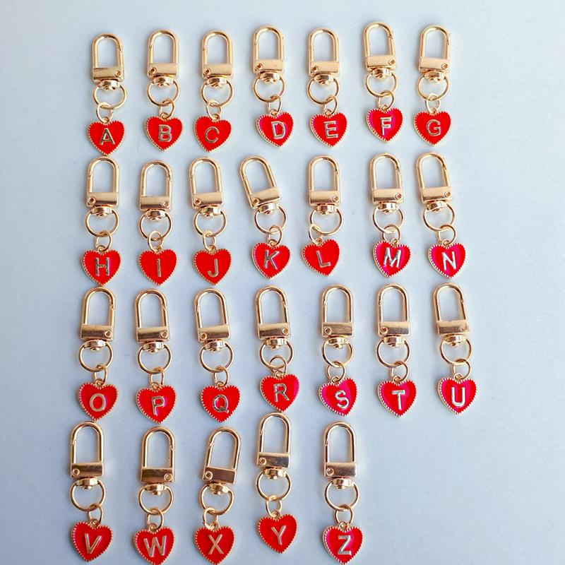 1PC Lobster Buckle Gift Metal Party 26 English Letters Keychain Marker Heart Shaped Red Love Keychain Design DIY Creativity