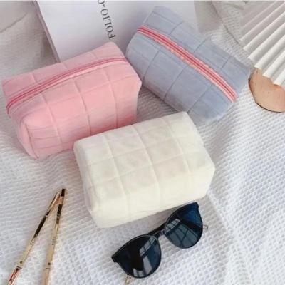 Cute Plush Makeup Bag for Women Portable Travel Small Cosmetic Bags Solid Color Zipper Toiletry Bag Washing Pouch Storage Bags