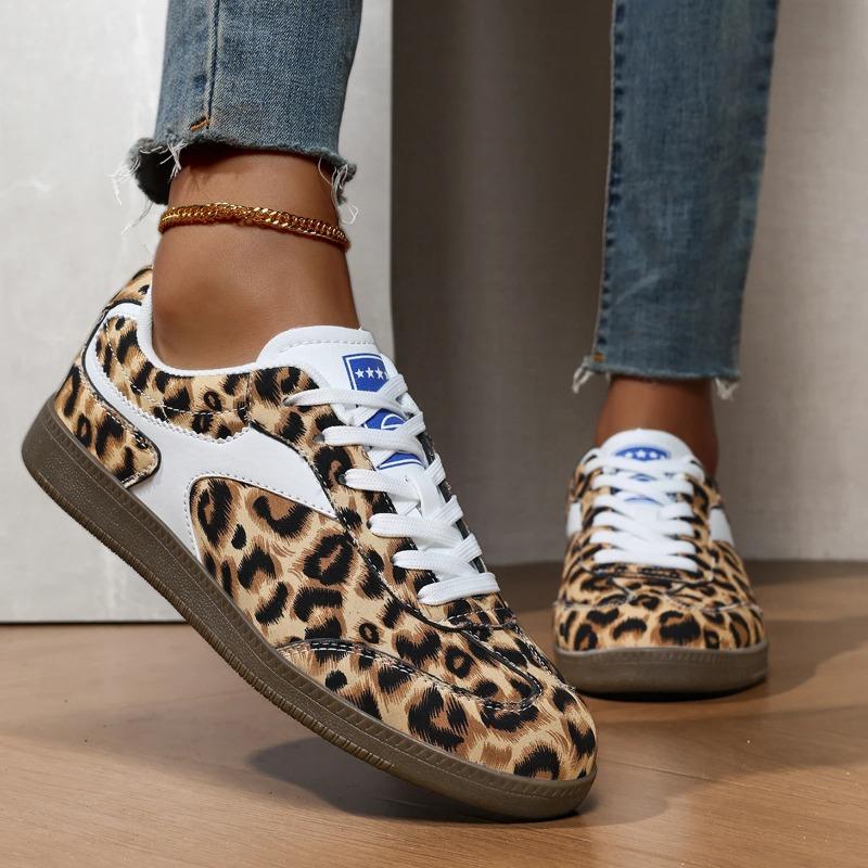 Women Casual Shoes Lace Up Fashion Flats Shoes Flat Outdoor Board Walking Female White PU Leather Sneakers Luxury Thick Sole