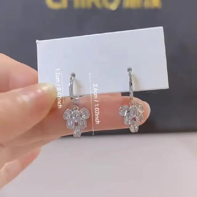 Female High-end Niche Fashion Super Sparkling Leaf Tassel Earrings