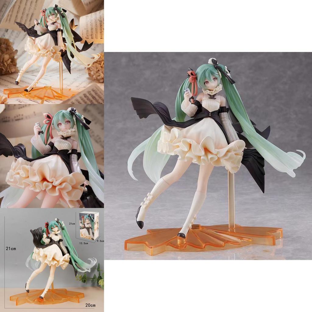 Beautifully Crafted 22cm Hatsune Miku Pvc Figure Ideal For Display And Gifting
