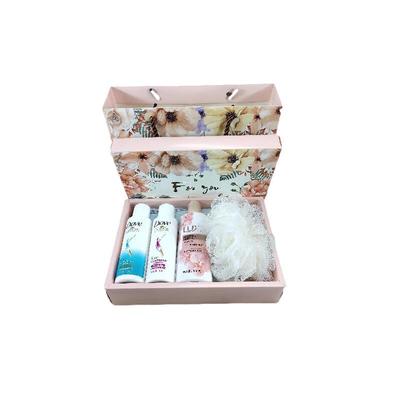Set Regalo Dove 5 Pezzi Wash & Care