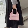 This Handbag Is Cute, Sweet and Girlish. It's A Fashionable and High-quality Crossbody Bag