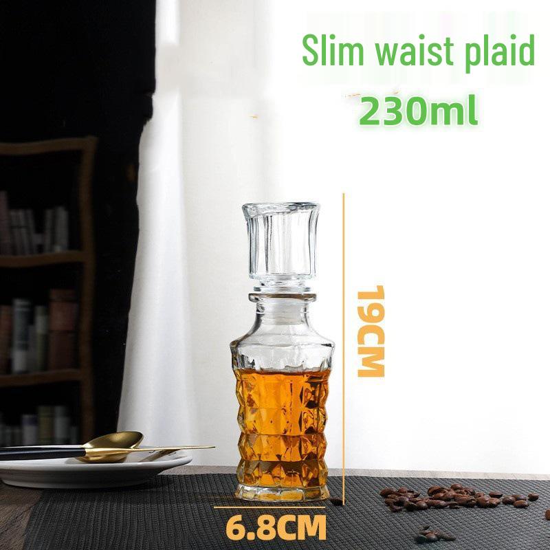 European Crystal XO Glass Decanter: Transparent Whiskey and Wine Bottle