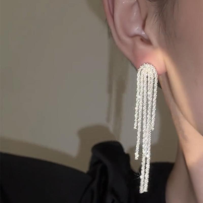 Jellyfish Tassel Earrings Fashion Design Cold Wind Stud Earrings Light Luxury Simple Versatile Earrings Niche High Sense