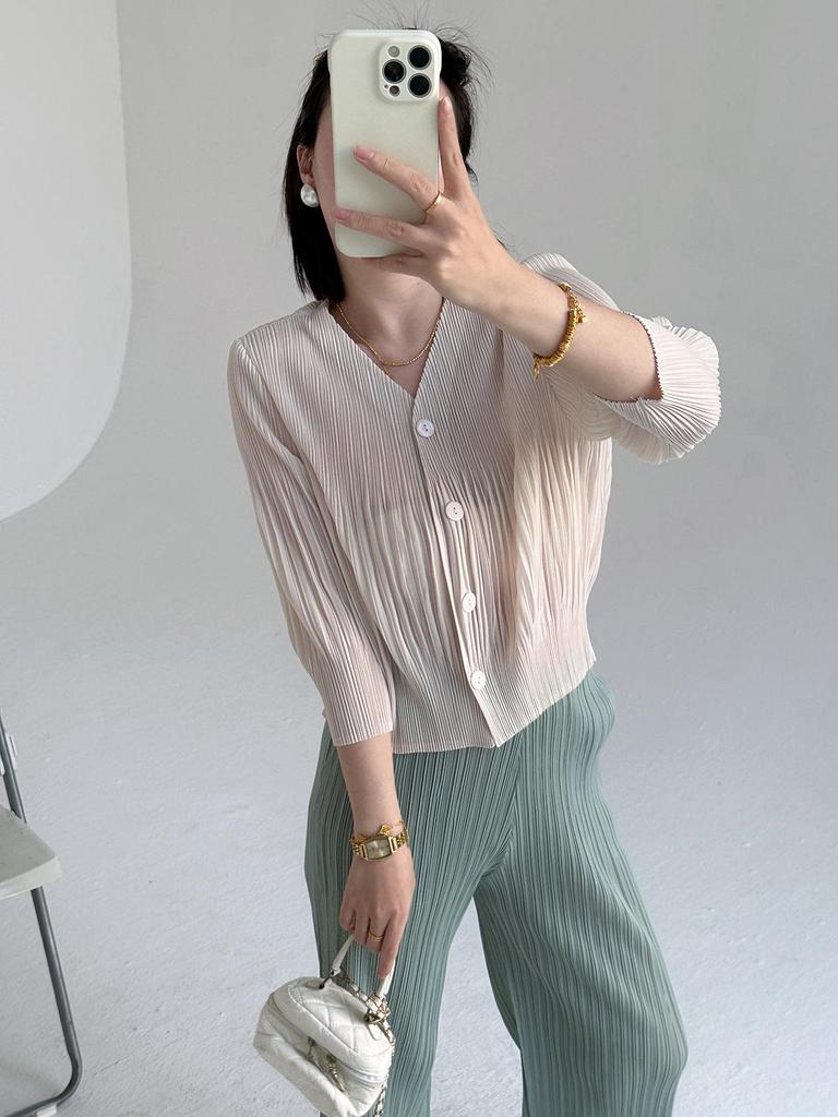 Miyake 2026 Elegant V-Neck Pleated Slim Fit Shirt for Women