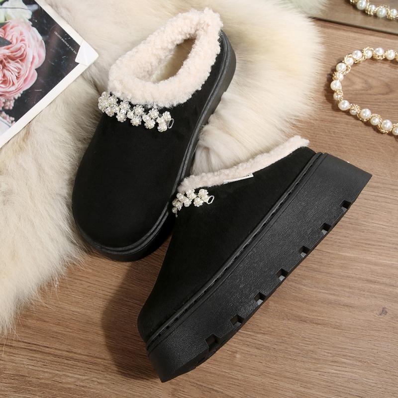 Warm Plush Thick Bottom Outdoor Slippers Women 2025 Winter Chunky Platform Wedge Heel Non Slip Indoor Slippers Furry House Shoes