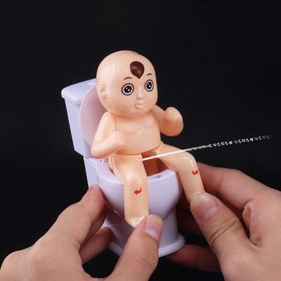 Poupée gicleur d'eau créative, jouet amusant pour faire pipi dans les toilettes, cadeau d'anniversaire sûr et intéressant
