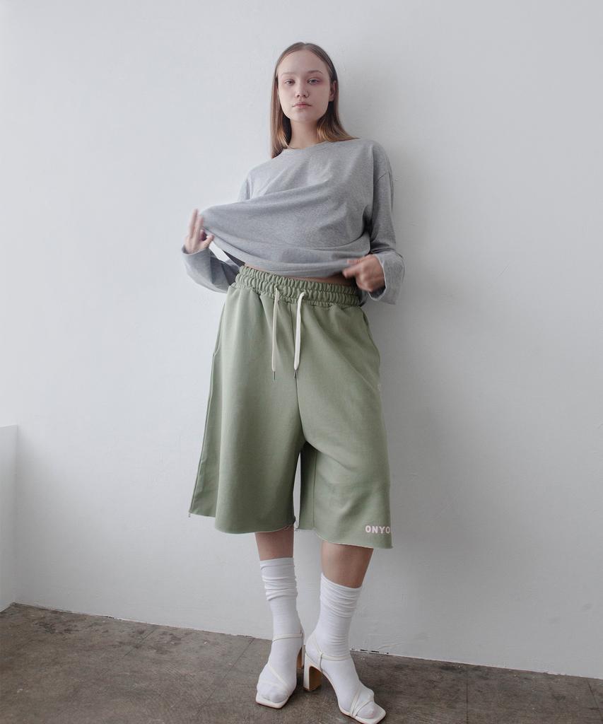 Onyueooun New Bermuda Shorts (Olive )
