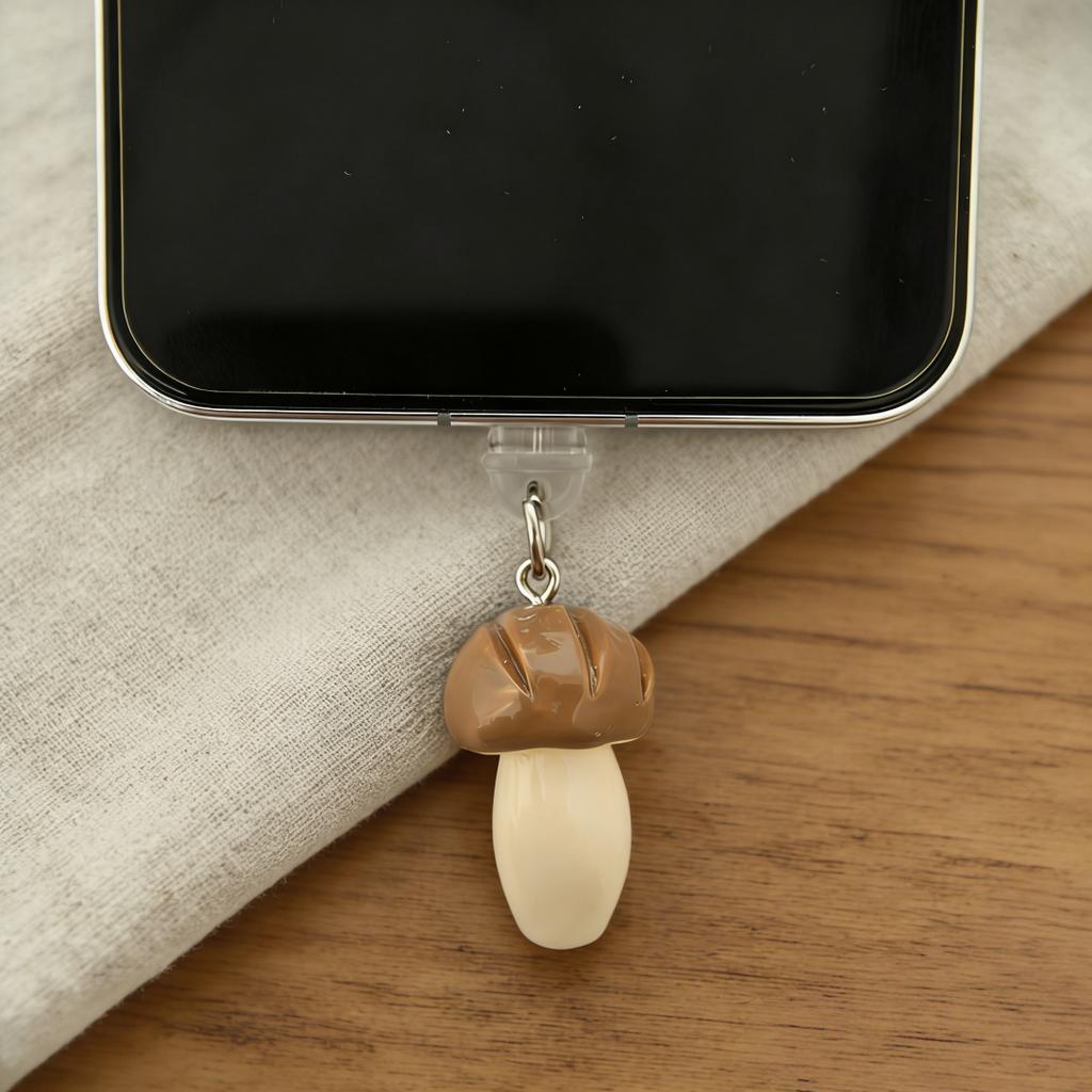 Three-Dimensional Simulated Mushroom-Shaped Phone Dust Plug, Dust-Proof and Does Not Damage the Interface. Suitable for Mobile Phones