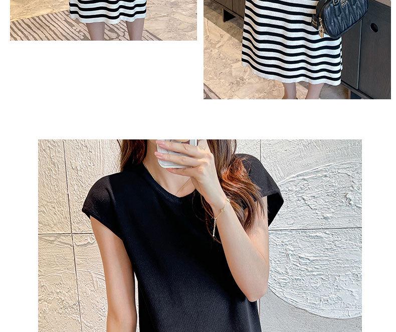 2024 Summer High-End Women's Petite Knit Shoulder Dress - Hip-Hugging, Slimming, Short Sleeve, Elegant Long Style