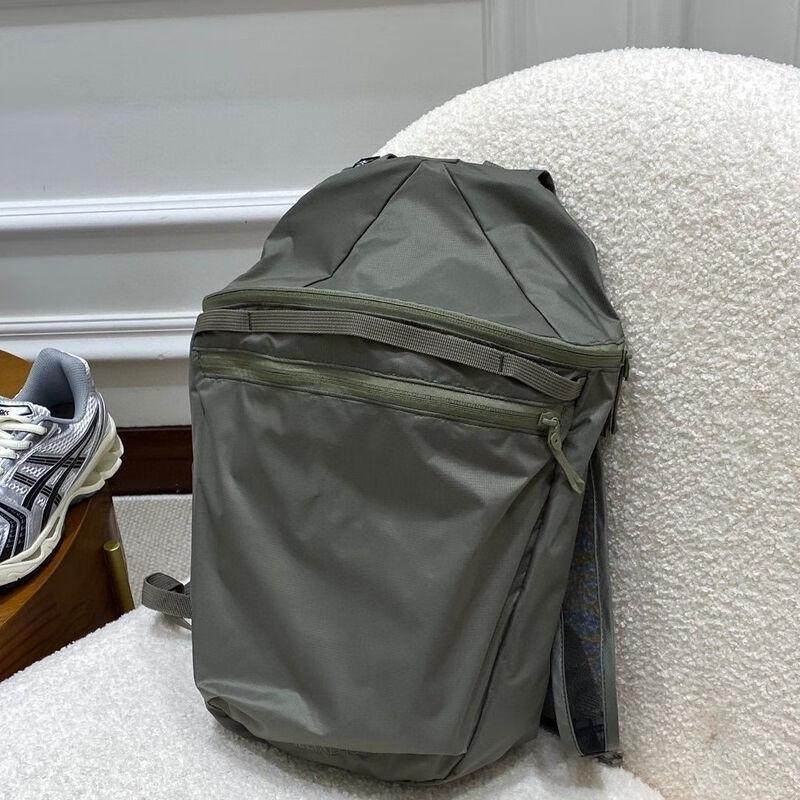 

Li Shen Lightweight Outdoor Hiking Backpack