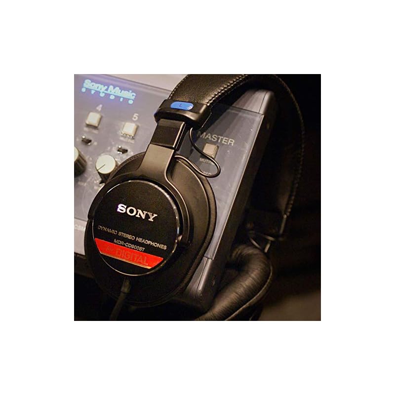 SONY Wired Closed-Type Studio Monitor Headphones, Black, MDR-CD900ST
