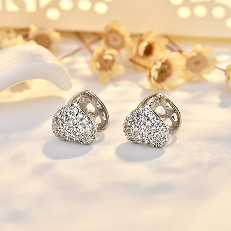 Temperament Design Heart-shaped Earrings Electroplated Golden Zircon Star Ear Buckle Ear Bone Clip