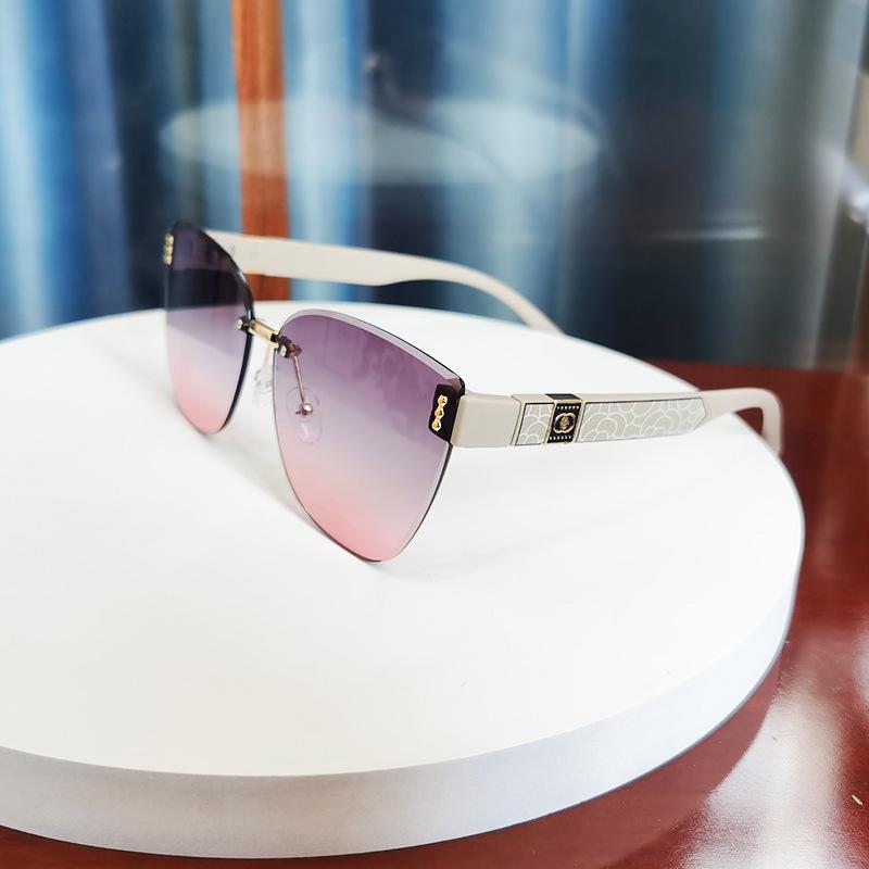 Vintage Cat Eye Women Fashion Sunglasses Stylish Rimless Luxury Female Sun Glasses Cateye Designer Gradient Shades