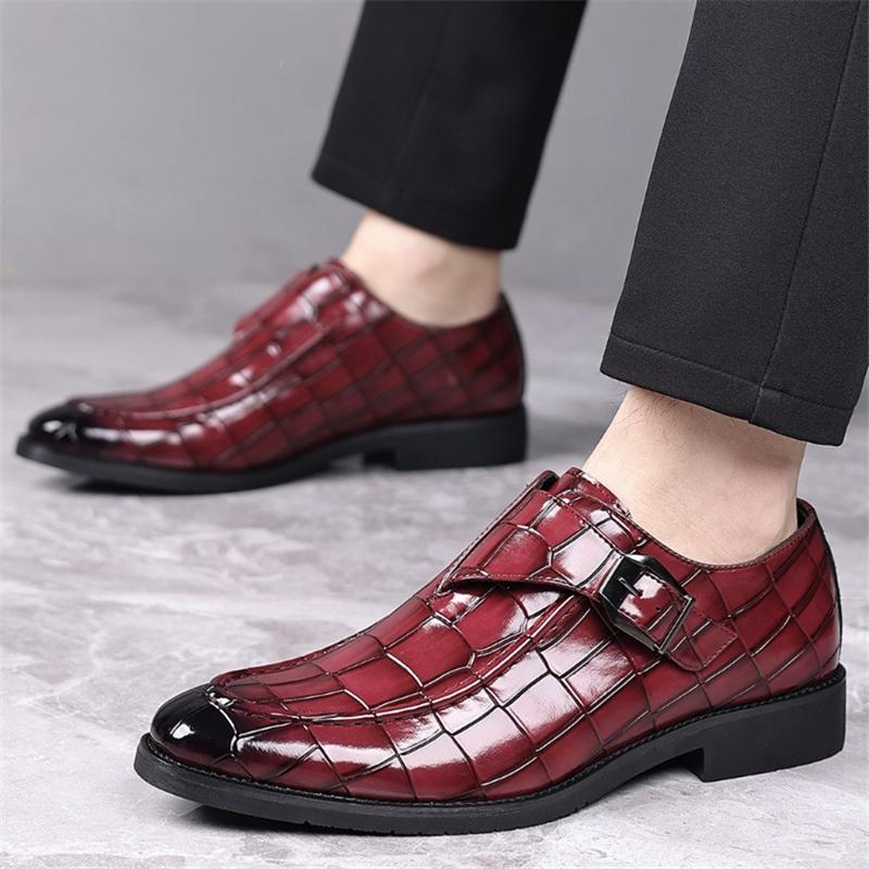 Fashion New Monk Strap Loafers For Men Red Green Pointed Crocodile Pattern Shoes Designer Formal Wedding Dress Homecoming Footwear