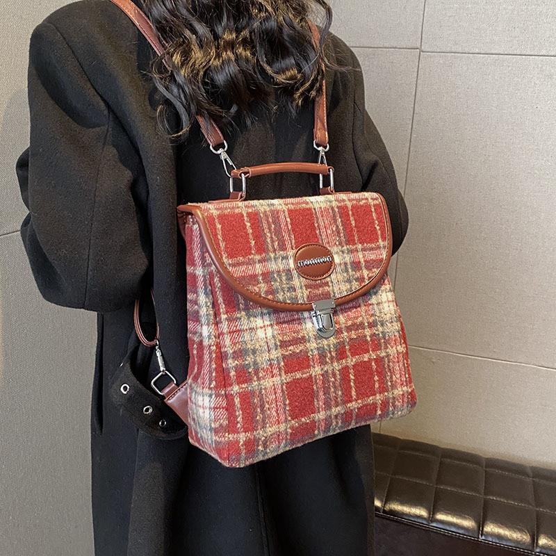 

2023 New Large Capacity Wool Shoulder Bag For Women Urban Simple Style Gray Blue червоний