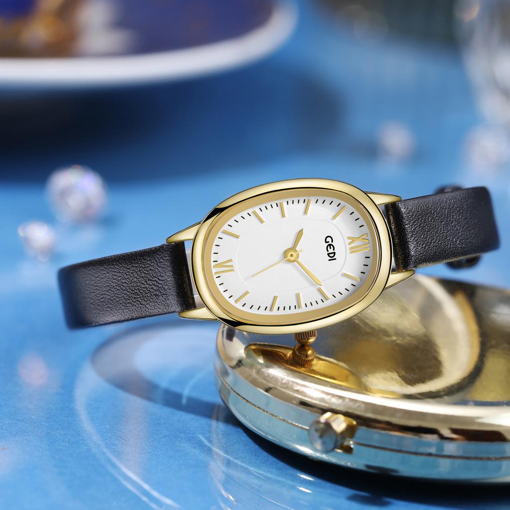 Small Cocoa Oval Disc Niche Light Luxury Simple Retro High-End Small Leather Quartz Watch