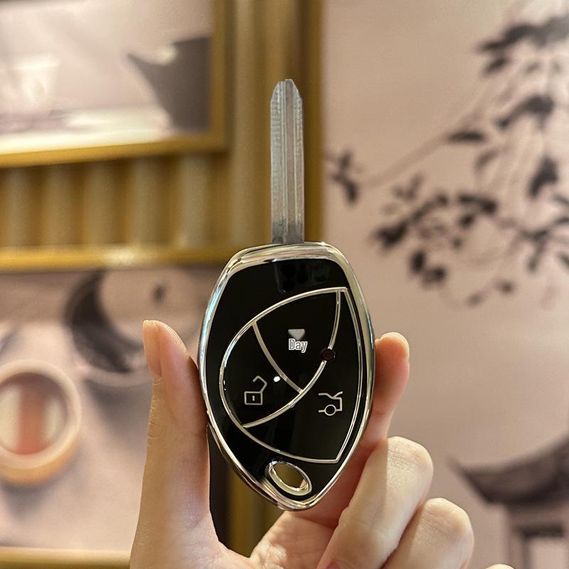 

High-Grade Protective Key Cover for Toyota Hilux - Universal Fit for Men & Women
