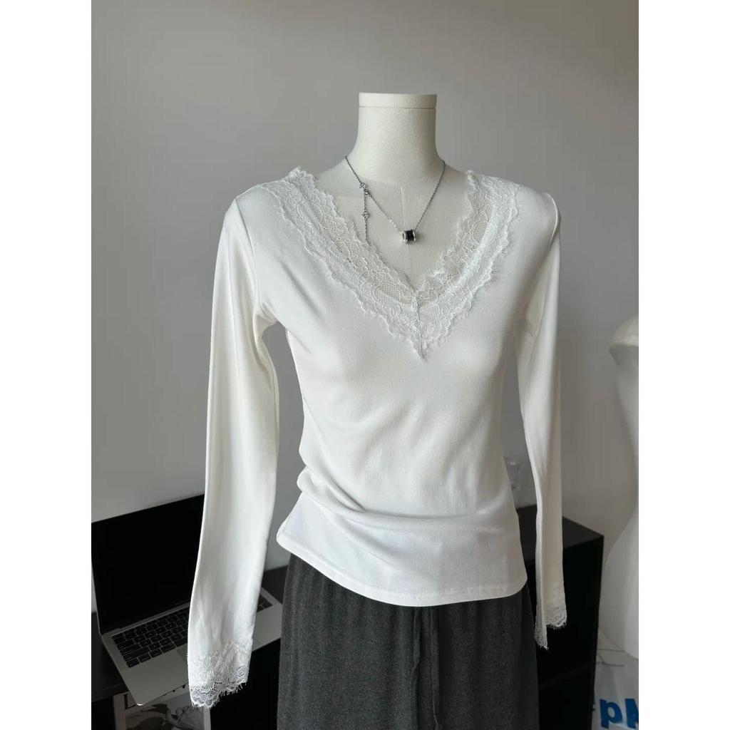 Chic European Lace Patchwork V-Neck Long Sleeve Top for Women - Autumn/Winter Basic & Sexy Style