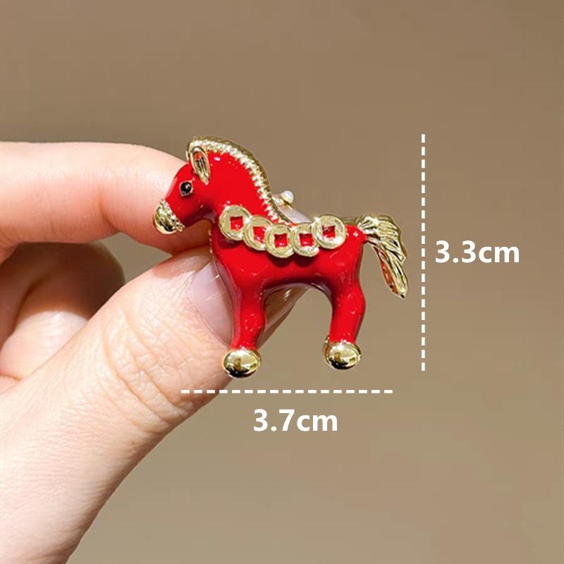 Cute Red Dripping Oil Zodiac Pony Brooches Versatile Animals Horse Corsage Pins Clothing Accessories Year'S Day Gifts