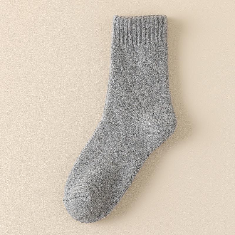 "Men's Thick Wool Socks: Velvet-Lined, Warm, and Lengthened for Autumn and Winter"