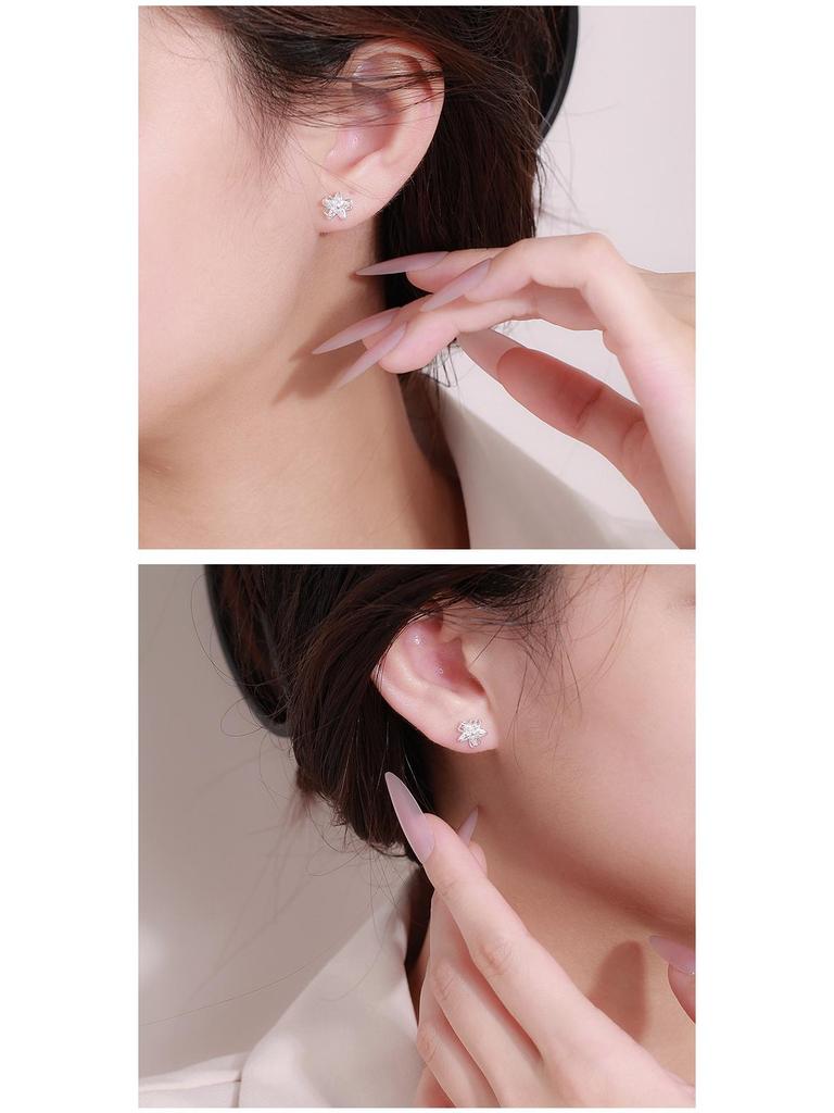 S999 Pure Silver Plum Blossom Earrings: Exquisite, Shiny Korean Fashion Cartilage Sterling Silver Snail Studs for Women.