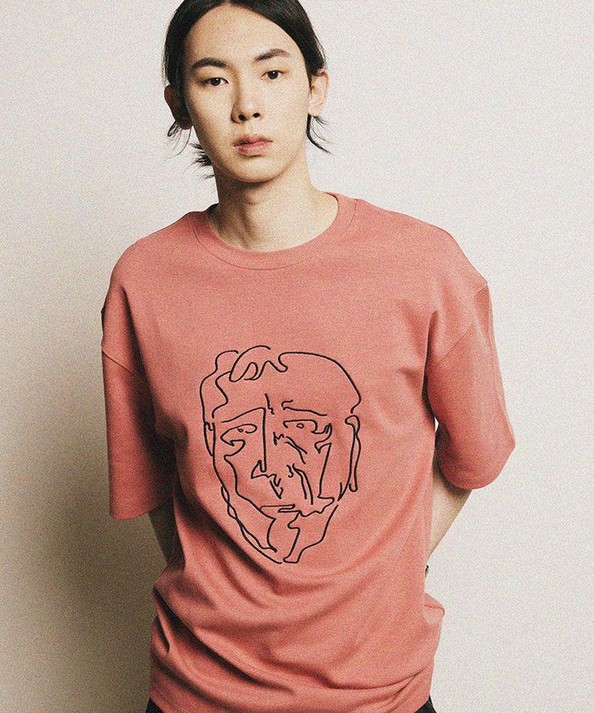 FFEFF STUDIO Face Drawing Embroidery Short Sleeve T-Shirt (Brick)