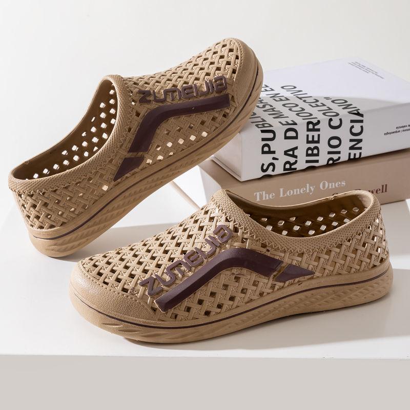 New Summer MenBeach Sandals Non-Slip Breathable Waterproof Sports Running Shoes for Chefs