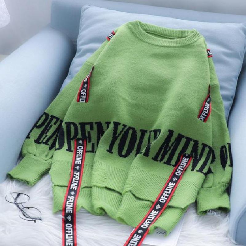 Женский вязаный свитер с длинными рукавами и буквенным декором — фото 6