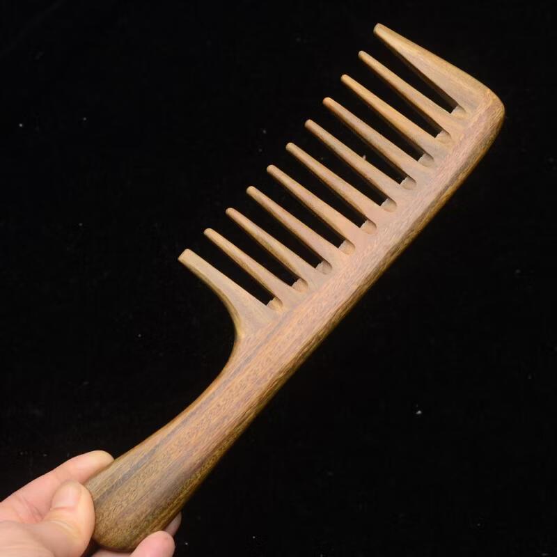 Beiduo Green Sandalwood Wide-Tooth Handle Comb