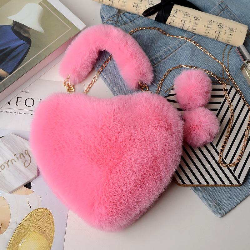 E-commerce, New Handbag Bag, Plush Love Bag, Portable Peach Heart Bag, Chain Bag, Shoulder Messenger Bag.