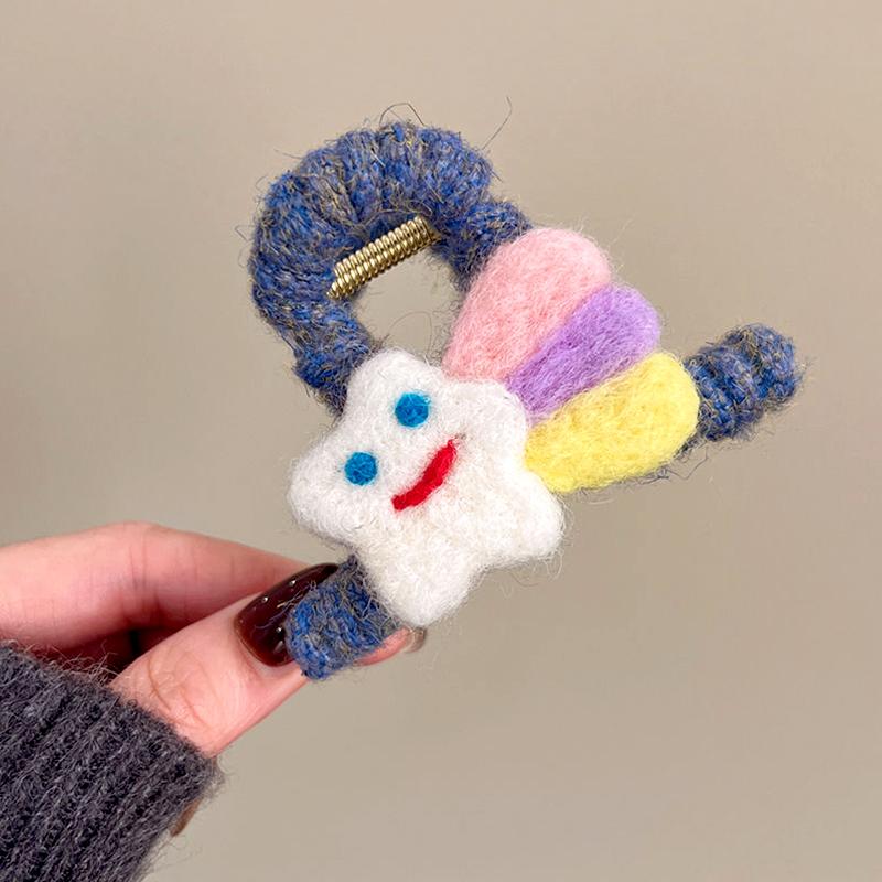1Pc Star Hair Clip Updo Hairpin Sweet Felt Gripper Winter Cartoon Hair Clip Hair Accessories Hair Shark Clip Ponytail
