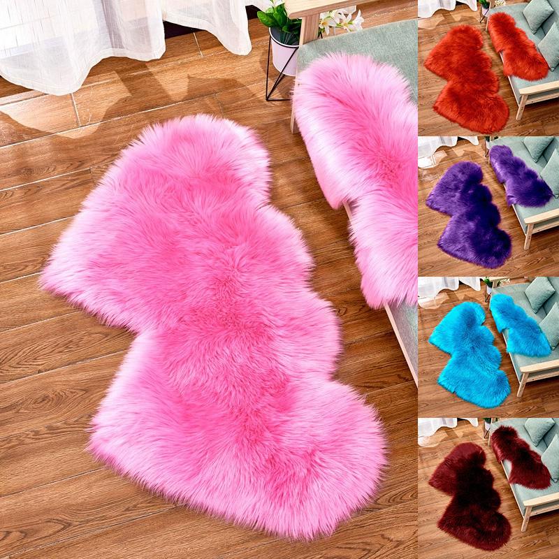 1PC Floor Mat Creative Faux Fur 35*70cm Sofa Decoration Rugs Living Room Plush Carpet Fluffy Soft Double for Bedroom Heart-shaped