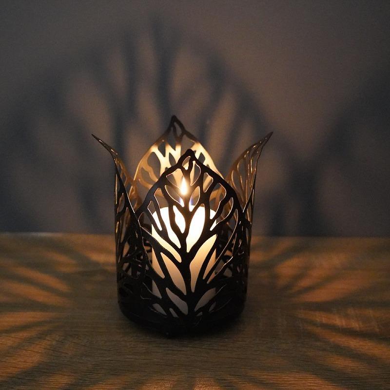 1PC Nordic Iron Art Hollow Leaf Candlestick Vintage Candle Holder Home Decoration Crafts Wedding Banquet Props