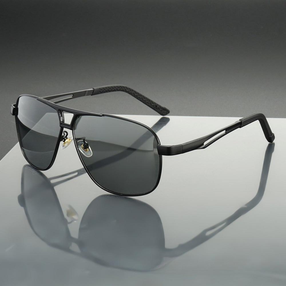 Polarized Color Changing Sunglasses Driving Glasses UV Protection Riding Glasses Eyewear Men Pochromic Sports Glasses