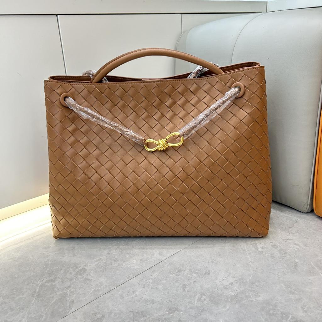 Niche design cowhide hand-woven bag women's new large-capacity bag hand-held shoulder retro