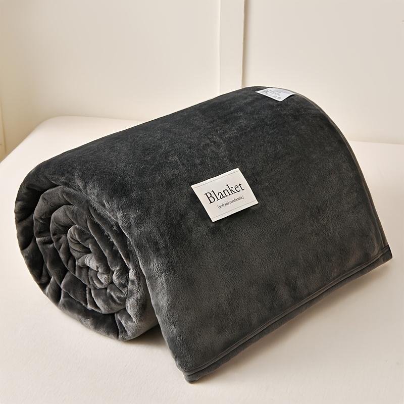 

Solid Color Flannel Blankets - All-Season Comfort for Home, Travel & Outdoor Use. 100x150cm сірий колір