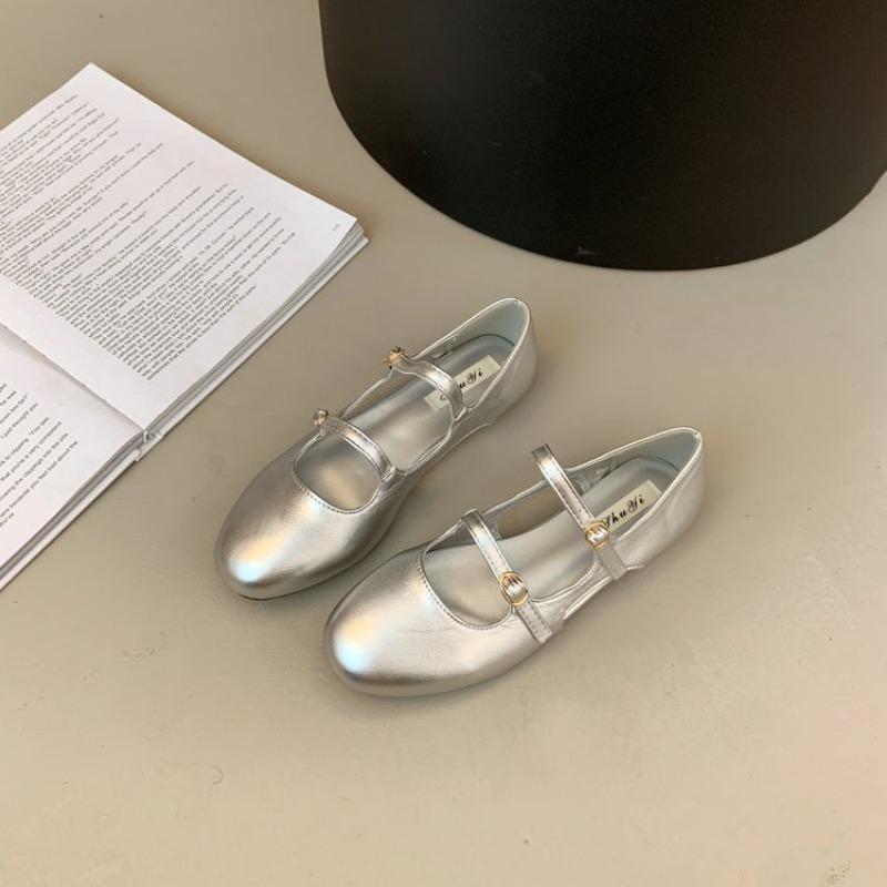 Flat-bottomed double-buckle Mary Jane shoes women's autumn new round-headed grandma shoes student solid-color casual shoes
