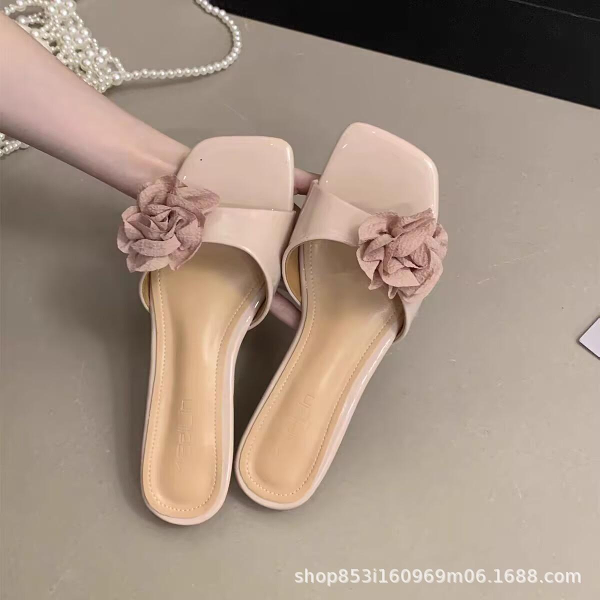 

Camellia word cool slippers female 2025 summer new fairy wind open toe matte fitting room cool slippers female 39 рожевий