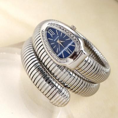 Silver Green Hot Sell Snake ShapeQuartz Watches Women's Fashion Unique  Watch Women Bling Luxury Ladies Watch AAA Clock Relogio