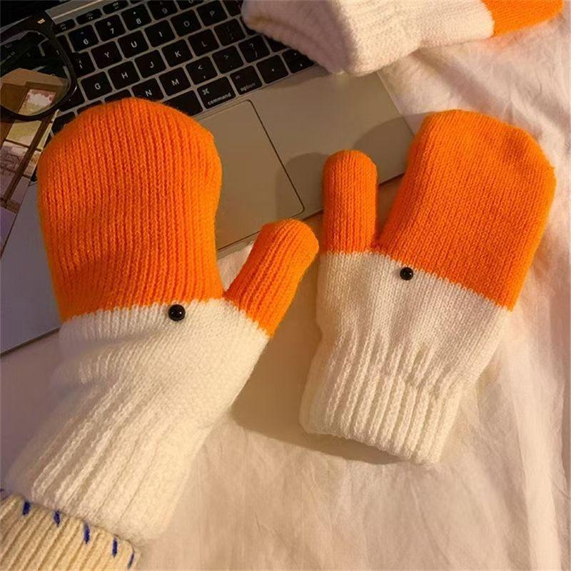 A Pair of Creative and Funny Goose Yarn Connected Finger Gloves for Women in Autumn and Winter, Warm and Thickened with Fleece