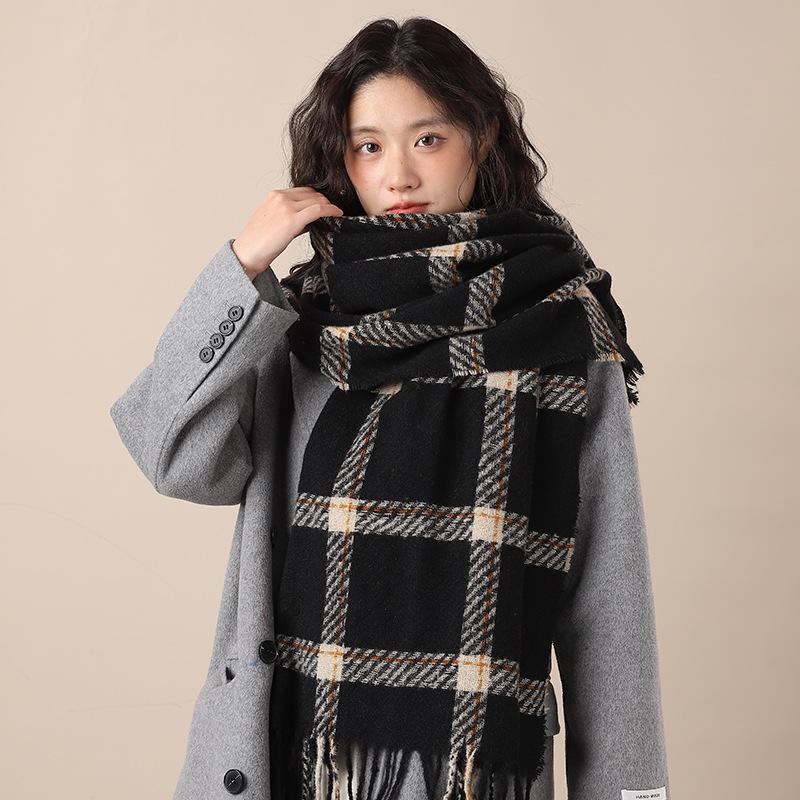 

Qiandongge scarf women s winter versatile thickened plaid shawl high-end scarf scarf autumn and winter student belt More than 175cm чорний